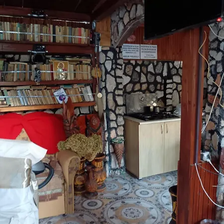 Tarra Studio10