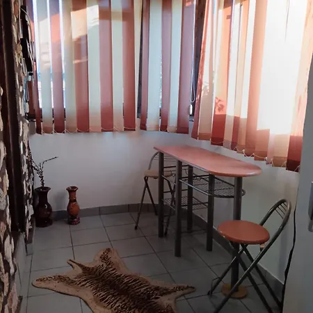 Apartament Tarra Studio10 *