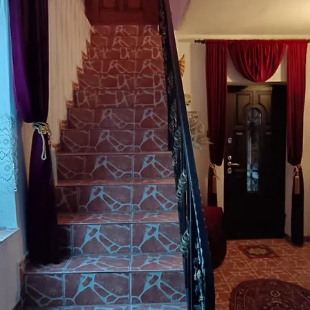 Tarra Garsoniera10 아파트 만갈리아