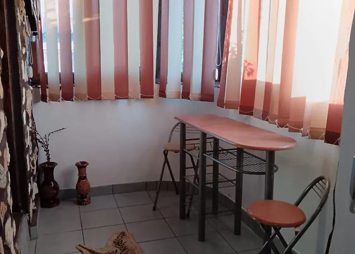 Lägenhet Tarra Garsoniera10 *